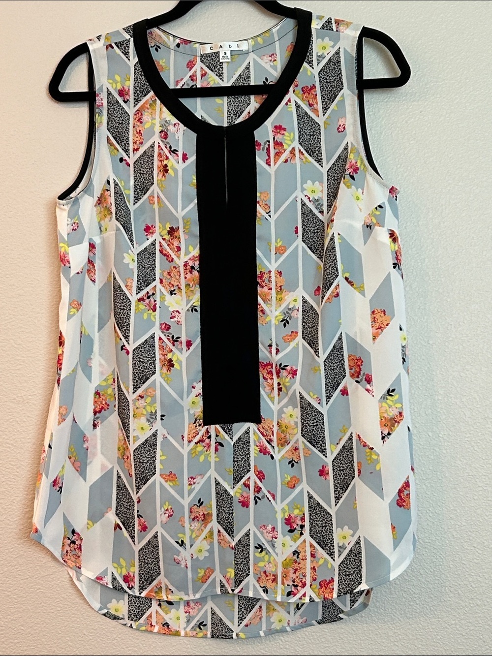 CAbi Floral Chevron Sleeveless Top with Black Trim - Picture 1 of 5